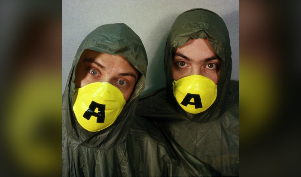 Altern 8